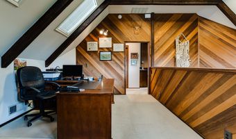 36910 EDGEHILL Rd, Springfield, OR 97478
