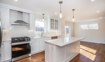 975 High Rd, Berlin, CT 06037