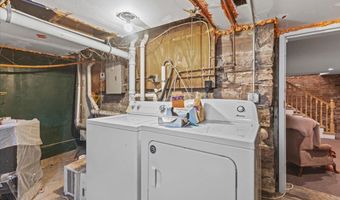 233 Pearl St, Burlington, VT 05401