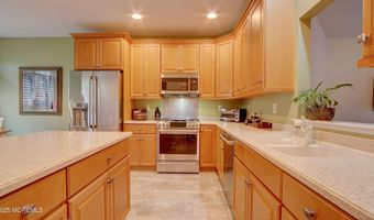 56 W Aspen Way, Aberdeen, NJ 07747