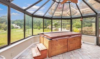 75 Brookside Pl, Cheshire, CT 06410