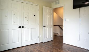 42243 CANARY GRASS Sq, Aldie, VA 20105