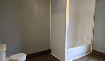 909 W 4th St, Bicknell, IN 47512