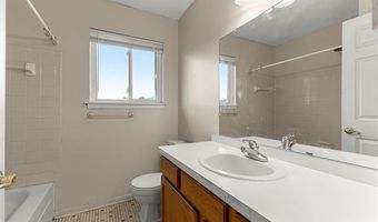 9993 Allen Pointe Dr, Allen Park, MI 48101
