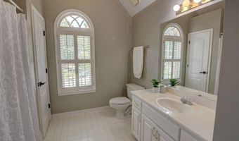 5196 Staverly Ln, Peachtree Corners, GA 30092