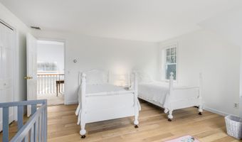 189 Dromoland Ln, Barnstable, MA 02630