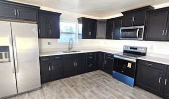 302 W Rose St, Carlsbad, NM 88220