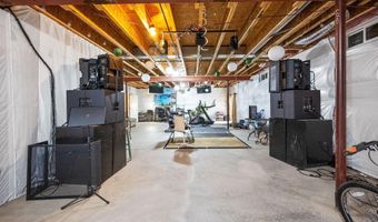 24469 ISLAND POOL Ct, Aldie, VA 20105