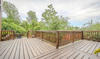 21- A W TAYLOR RUN Pkwy W, Alexandria, VA 22314