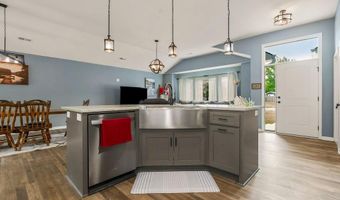 216 Blackberry Cir, Archie, MO 64725