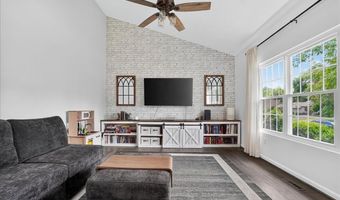 50 Meadow Ln, Albany, NY 12208