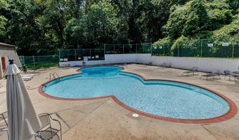 1210 Wicklow Rd A, Ballwin, MO 63021