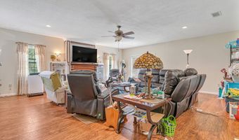 1401 Greenwood Rd, Baker, FL 32531