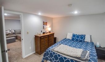12 E Delmar Ave, Alton, IL 62002