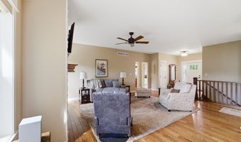 1402 S 7th St, Adel, IA 50003