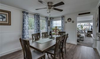16 Bethune St, Alexandria Bay, NY 13607
