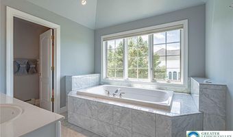 6958 Lehigh Ct, Allentown, PA 18106