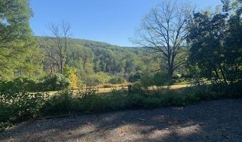1694 CEDAR TOP Rd, Reading, PA 19607