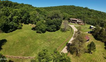 10463 Farm Road 1182, Aurora, MO 65605