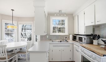 1102 Arborview Blvd, Ann Arbor, MI 48103