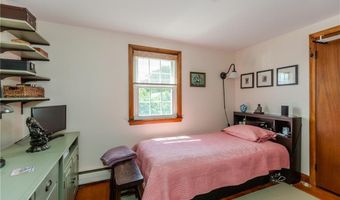 19 Longue Vue Ave, North Providence, RI 02904