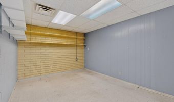 655 Country Ln, Bosque Farms, NM 87068