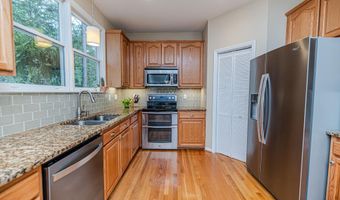 1307 Chenworth Dr, Apex, NC 27502