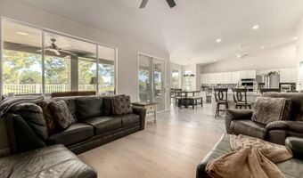 5733 S AMBERWOOD Dr, Chandler, AZ 85248