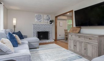 27 Grafton Dr, Bedford, NH 03110