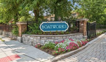 32 MARINA Dr, Bayonne, NJ 07002