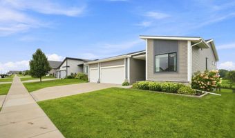 1812 Roebling Rd, Adel, IA 50003