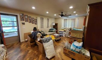 649 A St, Arapaho, OK 73620
