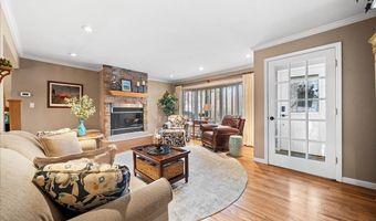 153 S Bayview Ave, Amityville, NY 11701