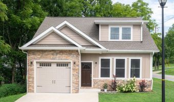 1 Jennlynn Dr, Arden, NC 28704
