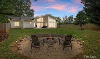 3931 Belshire Ln, Charlotte, NC 28205