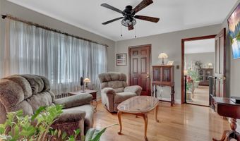 336 Richmond Ave, Amityville, NY 11701