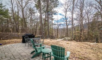 46 Old Ski Hill Rd, Conway, NH 03860