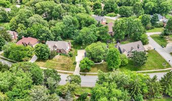 9015 Admirals Pointe Dr, Indianapolis, IN 46236