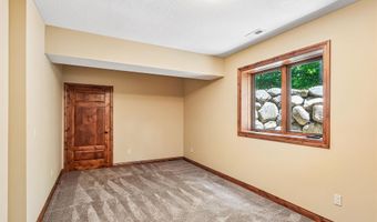 7270 NW 23rd St, Ankeny, IA 50023