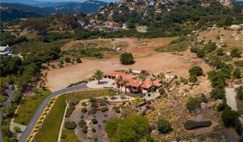 28306 Crescent Hill Way, Escondido, CA 92026