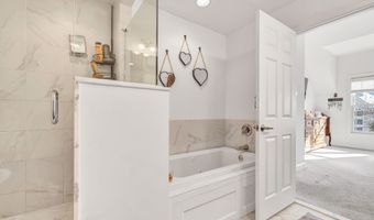 47 Copper Square Dr, Bethel, CT 06801