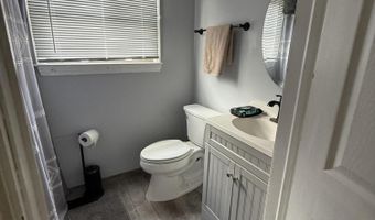 347 Trenton Ave N, Bayville, NJ 08721