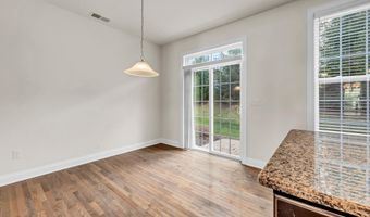 10 Putnam Ln 10, Danbury, CT 06810