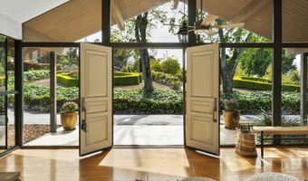 230 Avocado Pl, Camarillo, CA 93010
