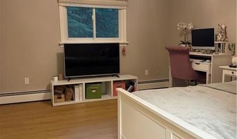 3720 Division Rd, East Greenwich, RI 02818