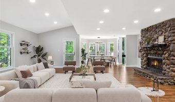 100 Little Ridge Rd, Berkeley Lake, GA 30096