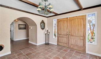 19955 Chickasaw Rd, Apple Valley, CA 92307