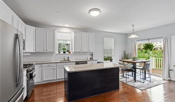 301 Redclover Ln, Allentown, PA 18104