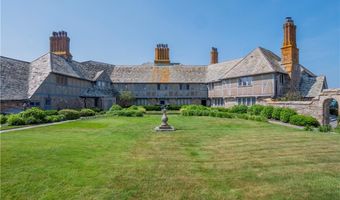 57 Ledge Rd 2, Newport, RI 02840