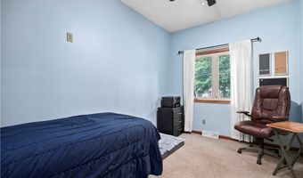 823 Willow Hollow Ct, Amherst, OH 44001